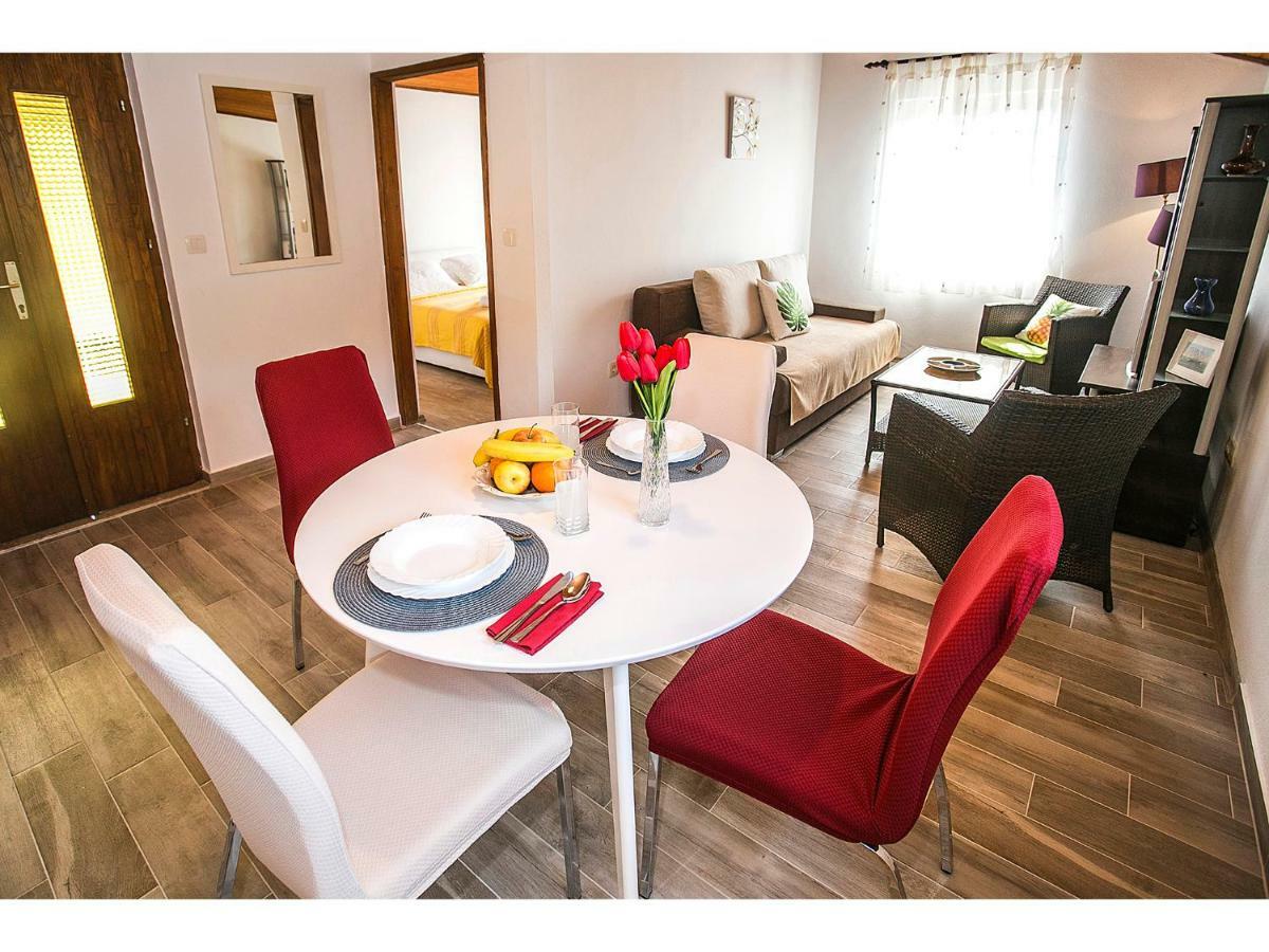 Apartment Goga'S Retreat In Marina Kültér fotó