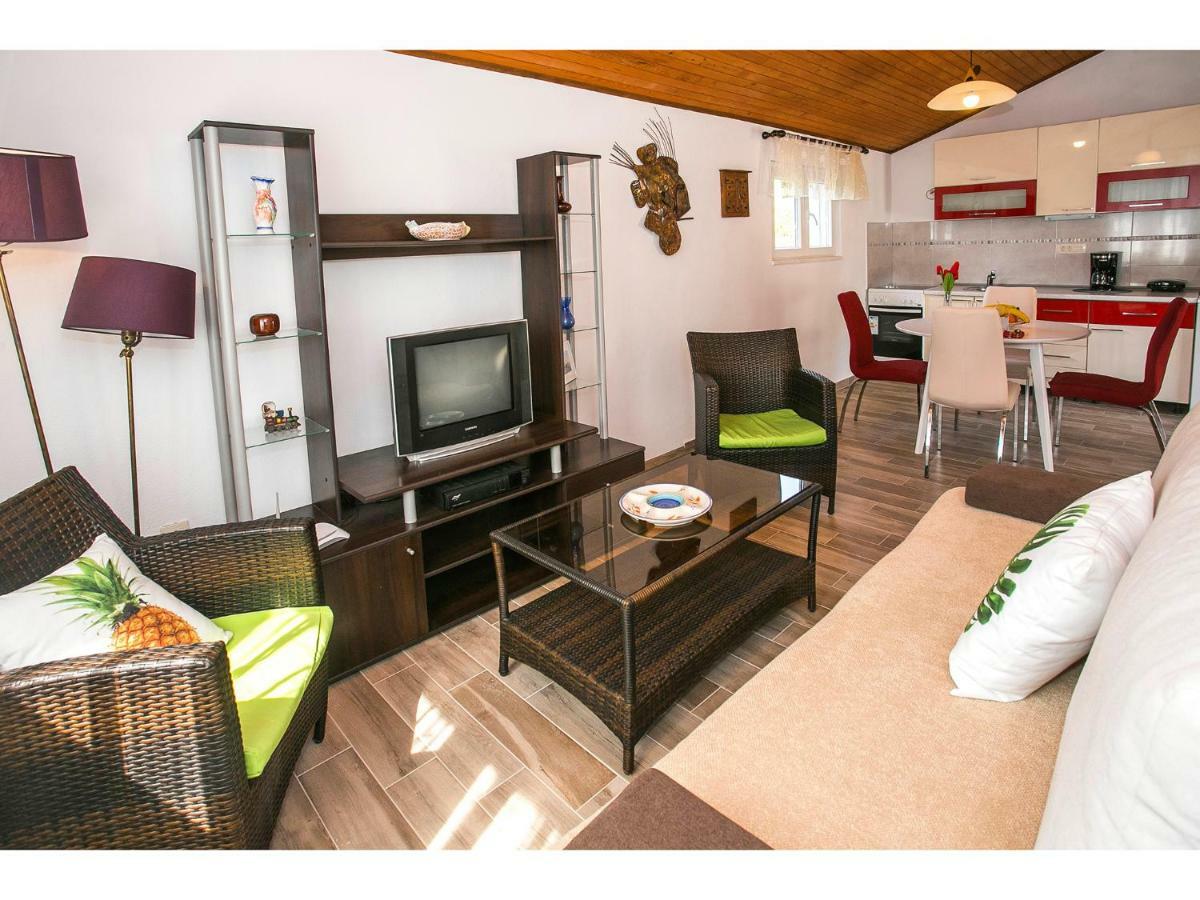 Apartment Goga'S Retreat In Marina Kültér fotó